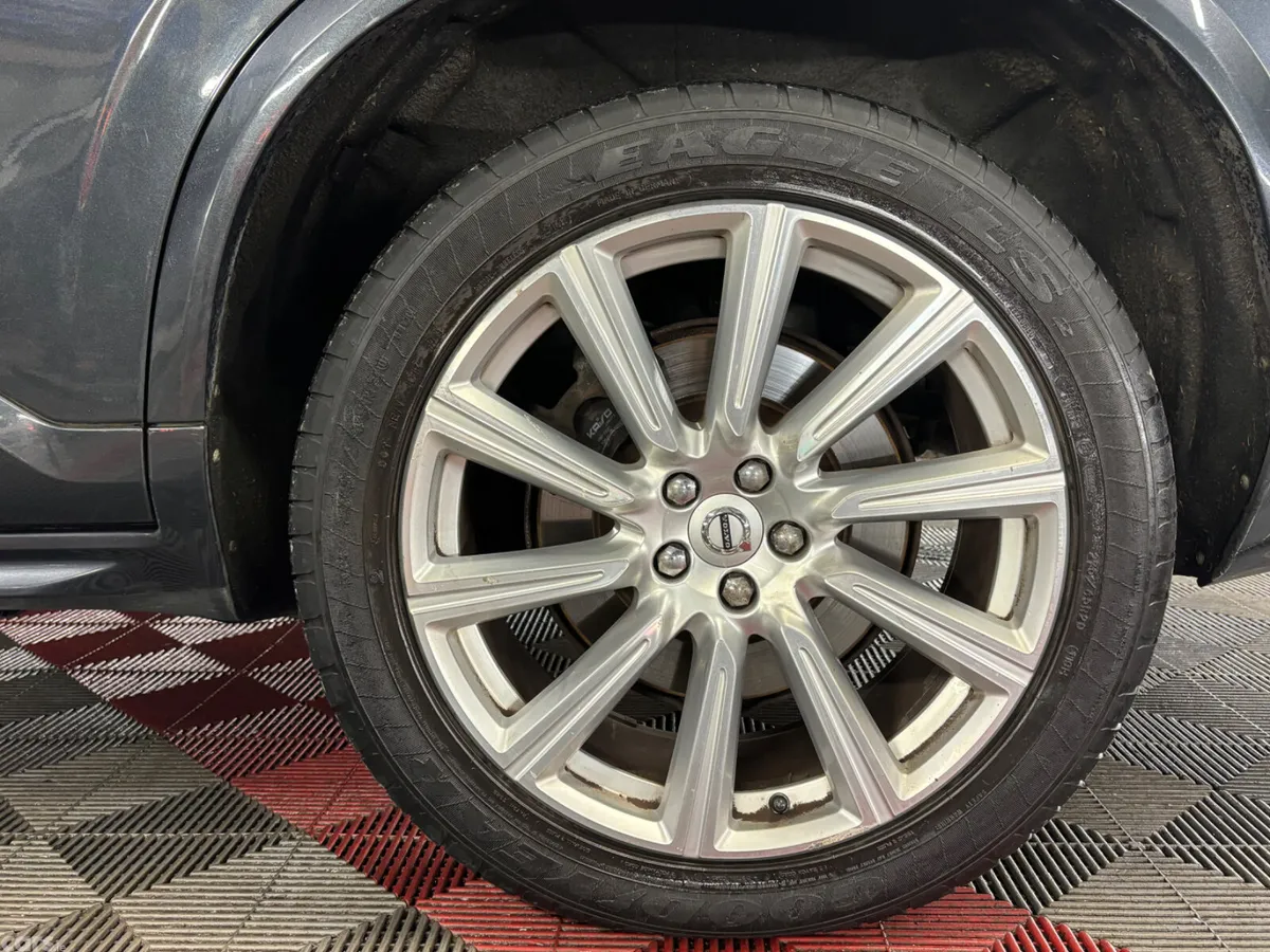 Volvo XC90 SUV, Petrol Plug-in Hybrid, 2017, Grey