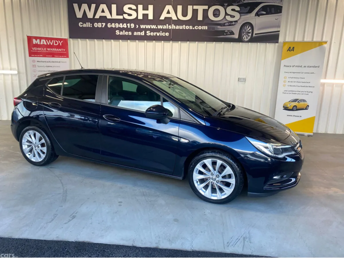 Opel Astra Hatchback, Petrol, 2019, Blue
