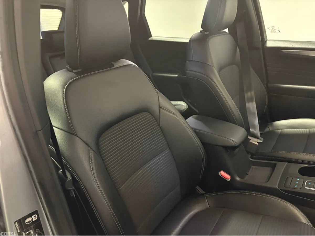 Ford Kuga MPV, Diesel, 2022, Silver