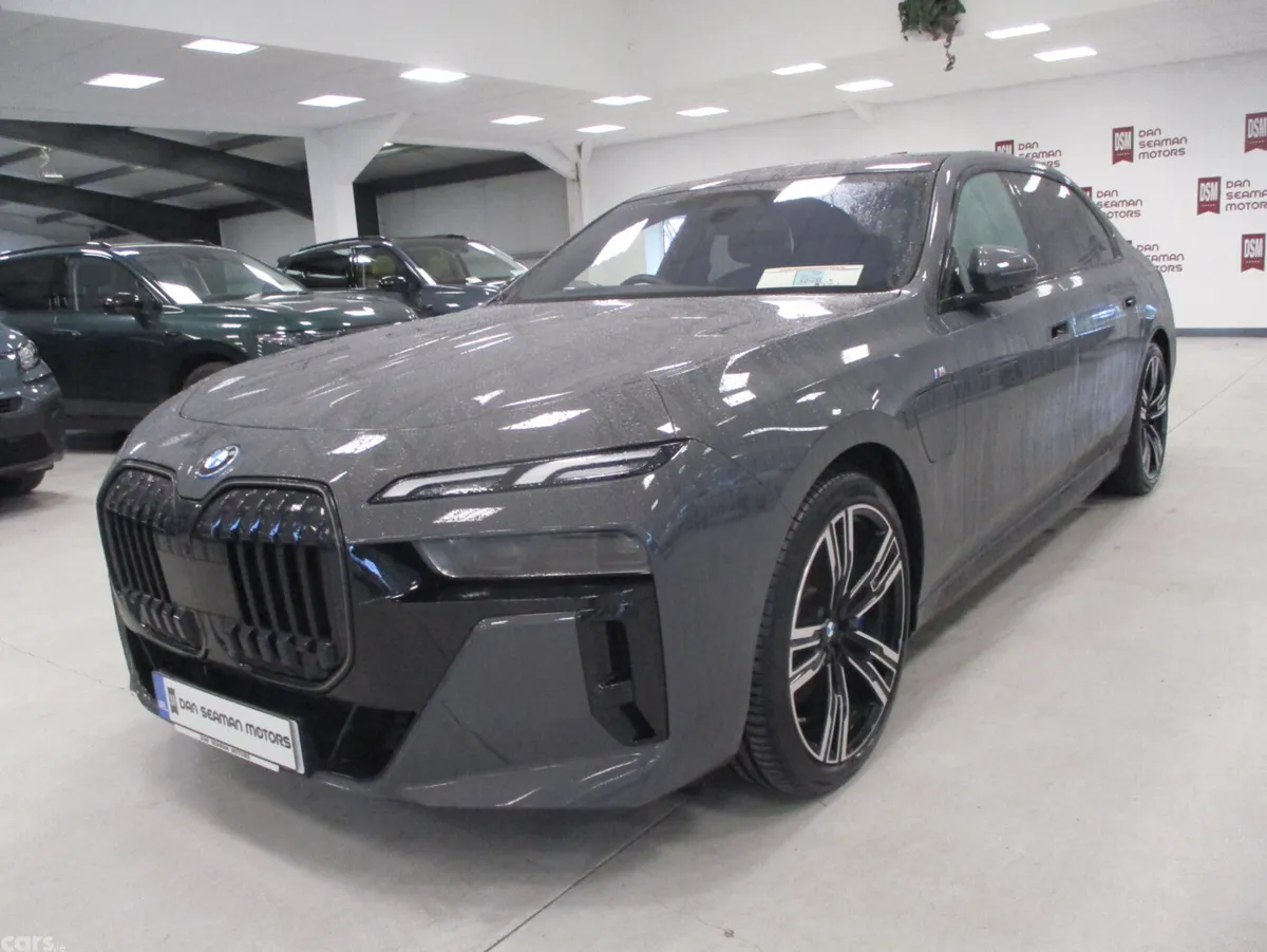 BMW 7-Series Saloon, Petrol Plug-in Hybrid, 2025, Grey