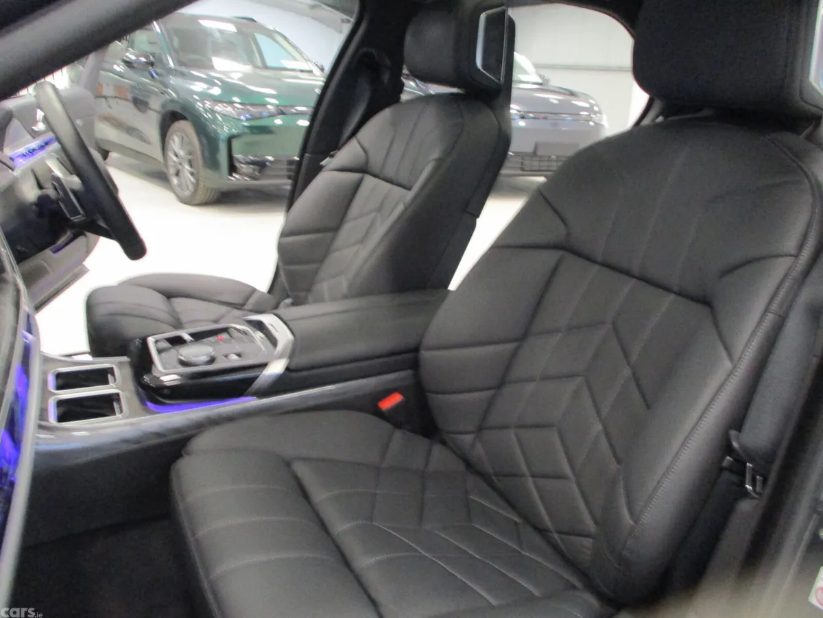 BMW 7-Series Saloon, Petrol Plug-in Hybrid, 2025, Grey