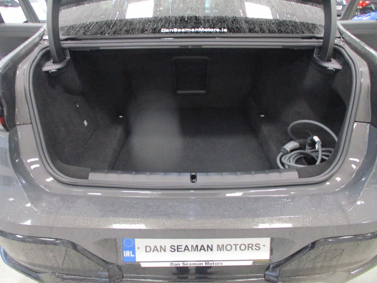 BMW 7-Series Saloon, Petrol Plug-in Hybrid, 2025, Grey