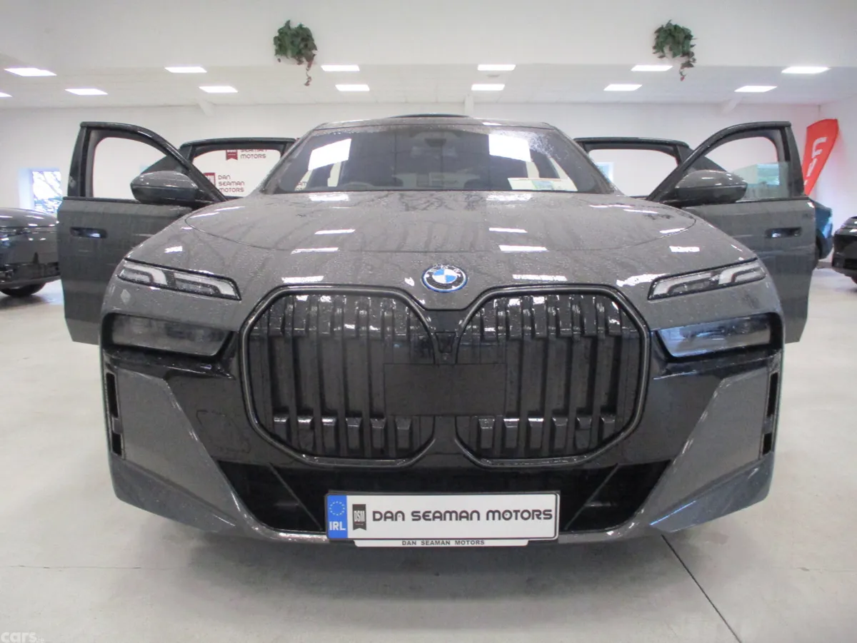 BMW 7-Series Saloon, Petrol Plug-in Hybrid, 2025, Grey