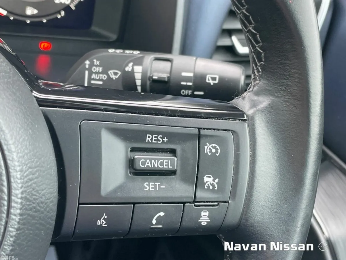 Nissan Qashqai MPV, Petrol Hybrid, 2023, Black