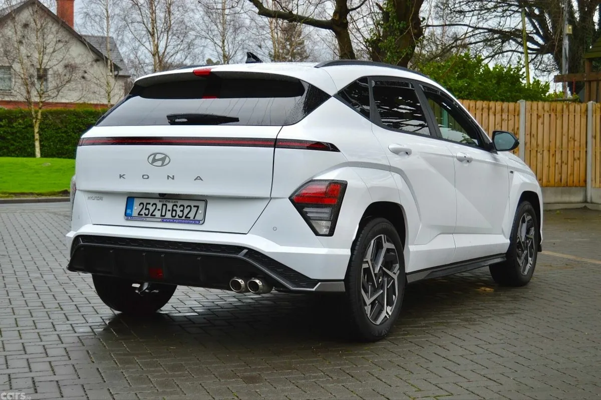 Hyundai KONA MPV, Petrol, 2025, White