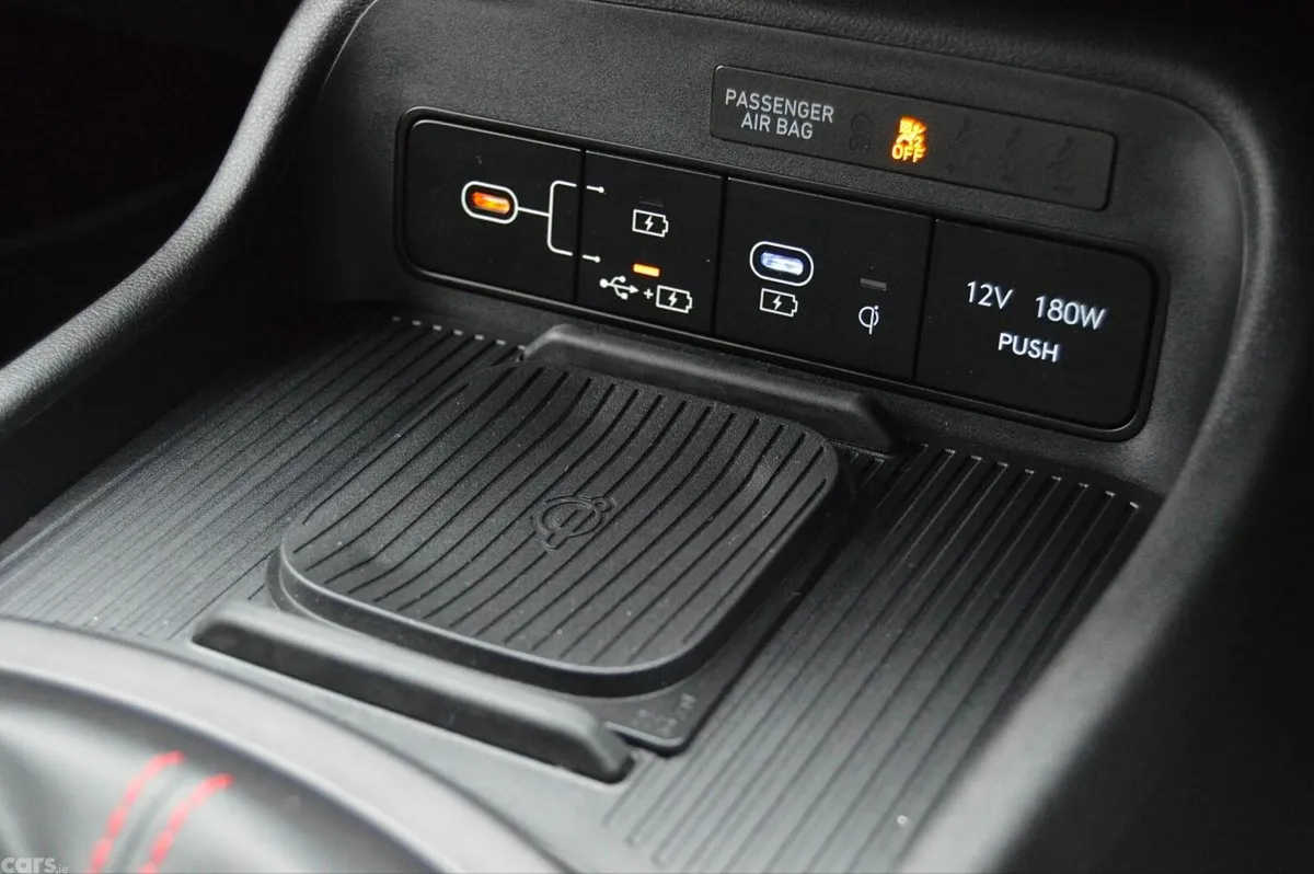 Hyundai KONA MPV, Petrol, 2025, White