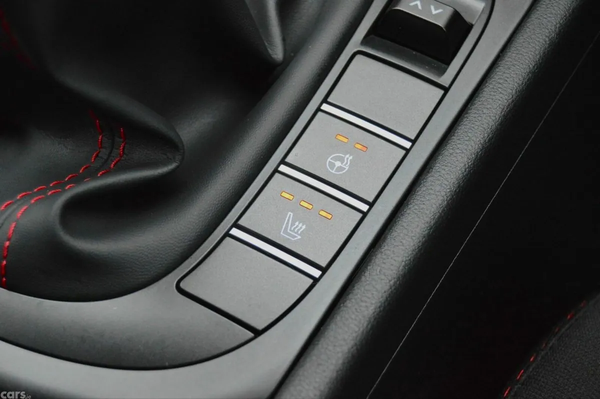Hyundai KONA MPV, Petrol, 2025, White