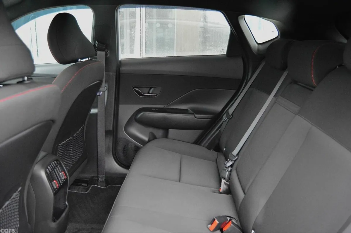 Hyundai KONA MPV, Petrol, 2025, White