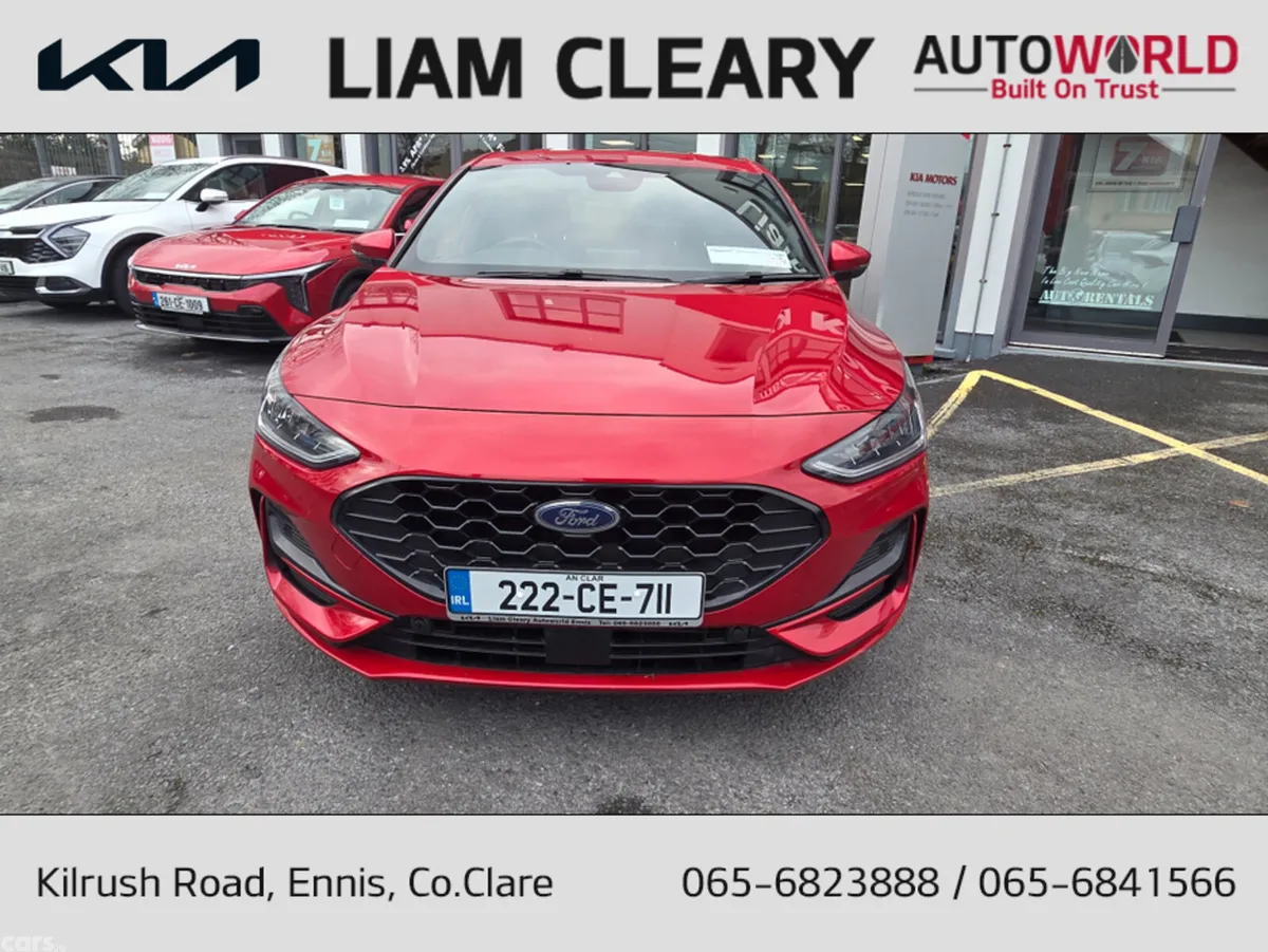 Ford Focus Hatchback, Petrol, 2022, Red