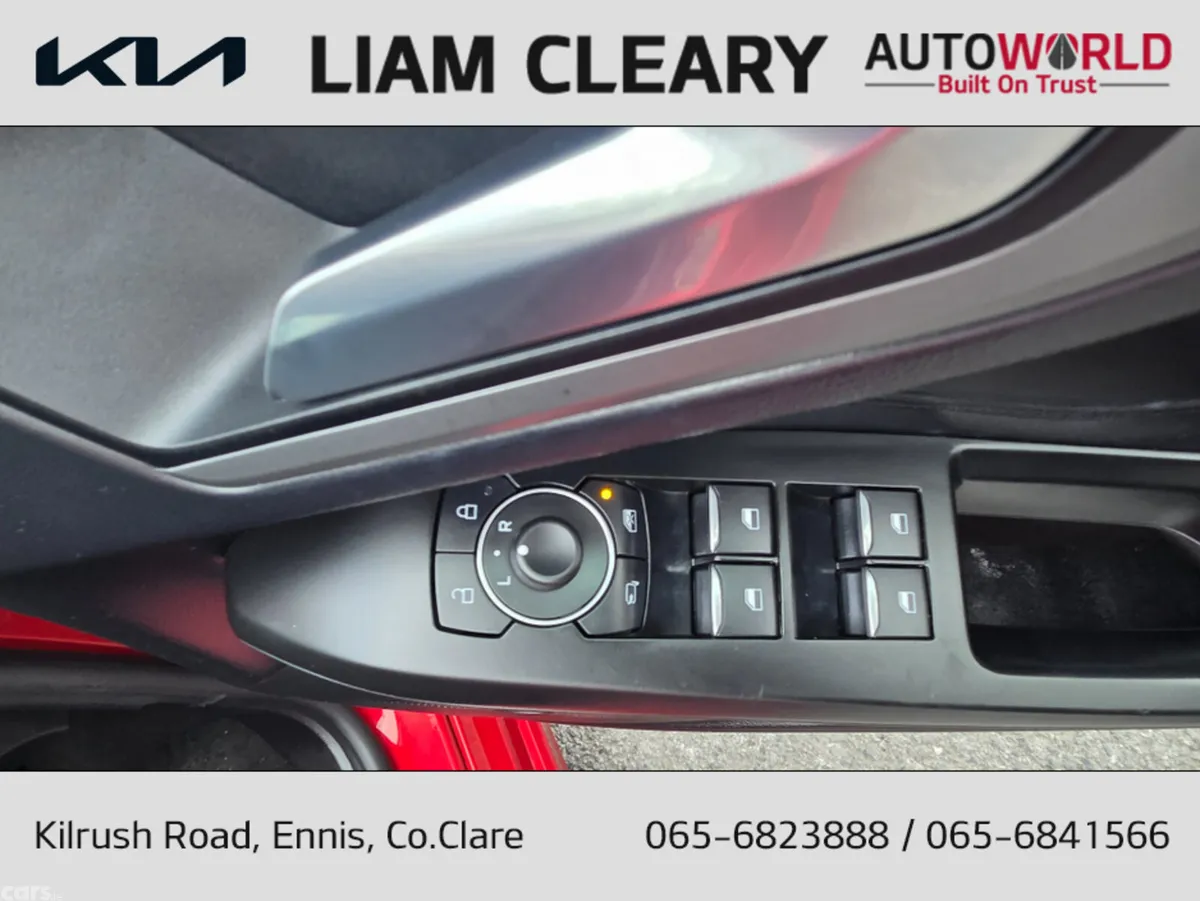 Ford Focus Hatchback, Petrol, 2022, Red