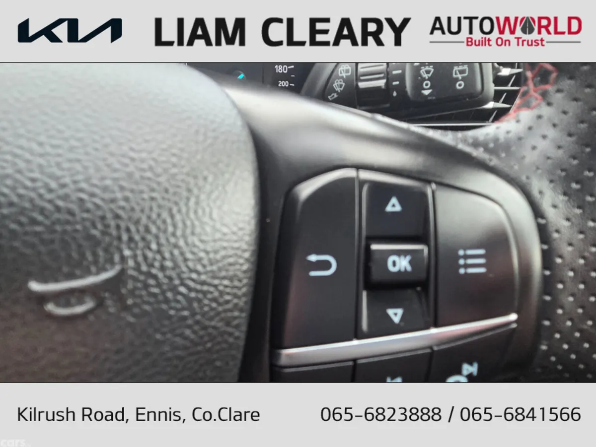 Ford Focus Hatchback, Petrol, 2022, Red
