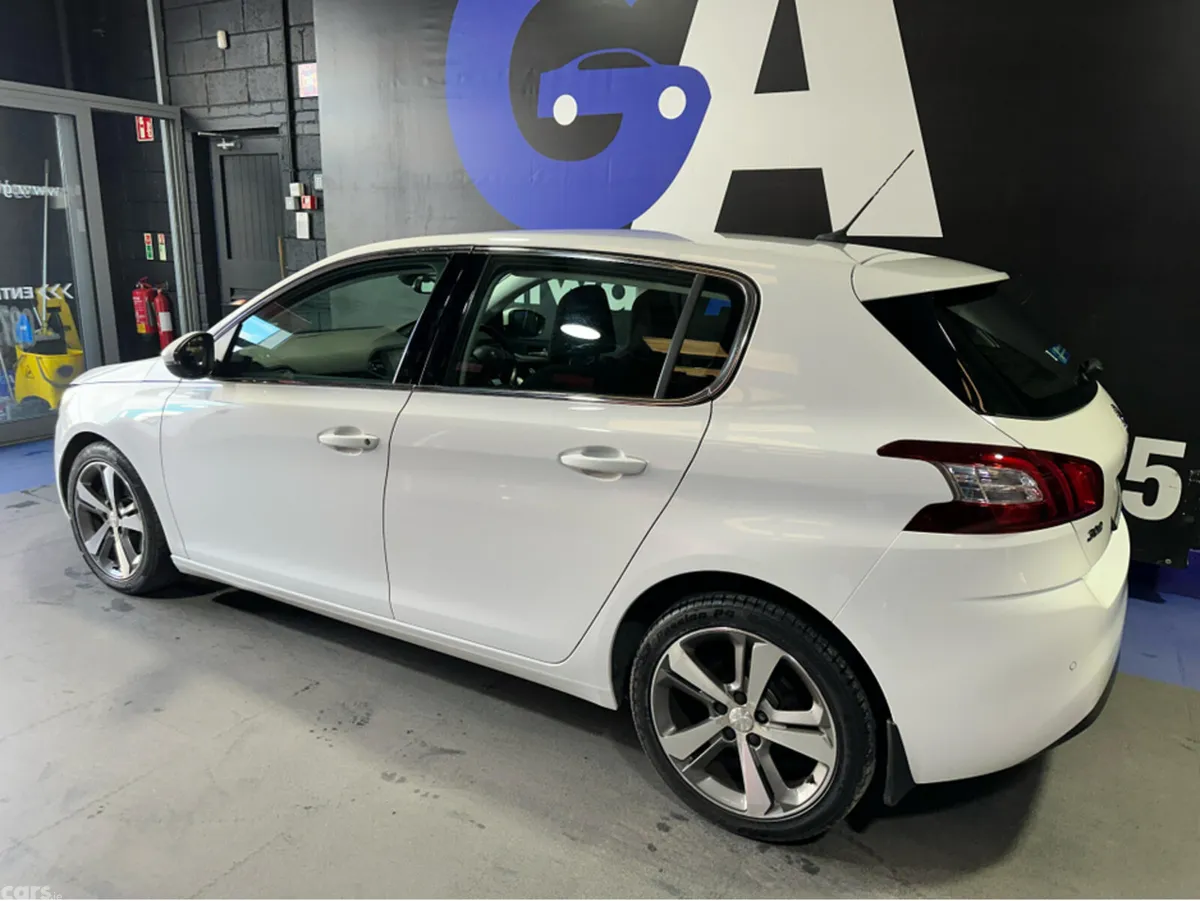Peugeot 308 Hatchback, Diesel, 2016, White