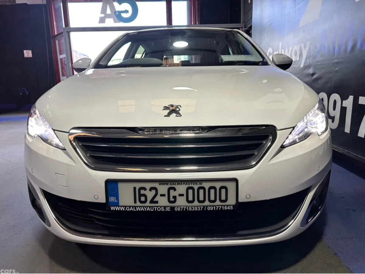 Peugeot 308 Hatchback, Diesel, 2016, White