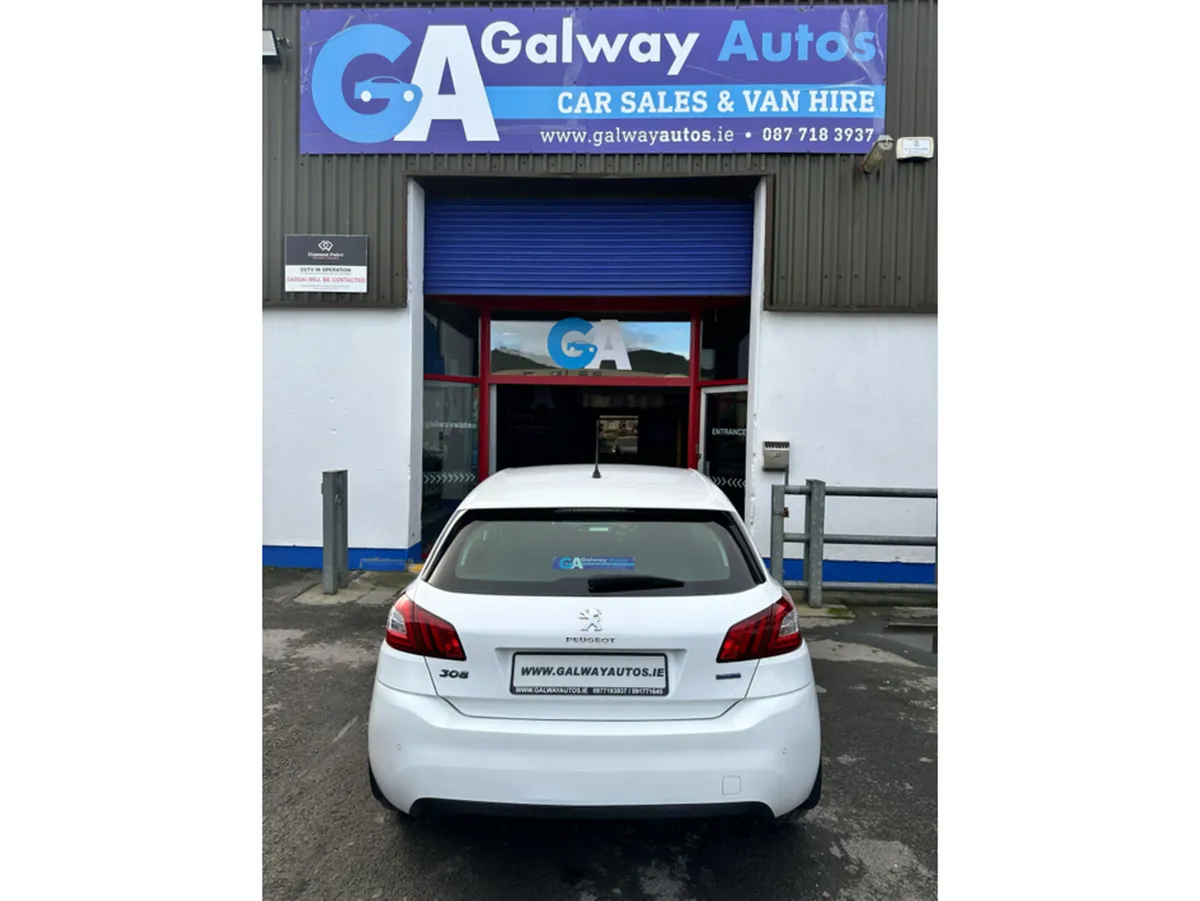 Peugeot 308 Hatchback, Diesel, 2016, White