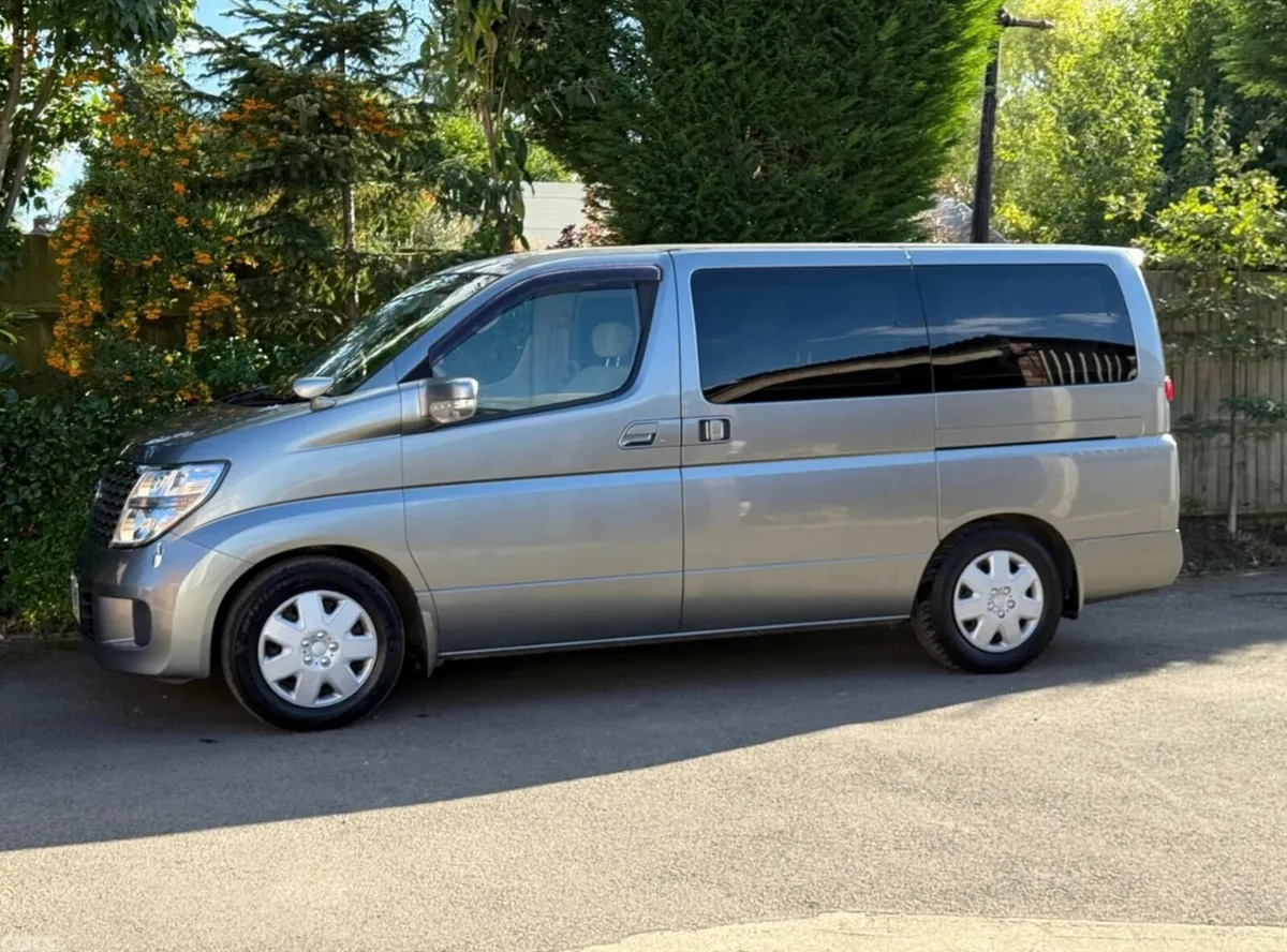 Nissan Elgrand MPV, Petrol, 2007, Silver
