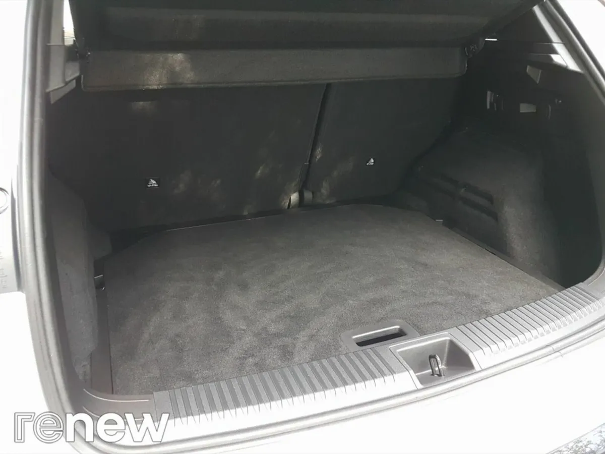 Renault Austral SUV, Petrol, 2025, White
