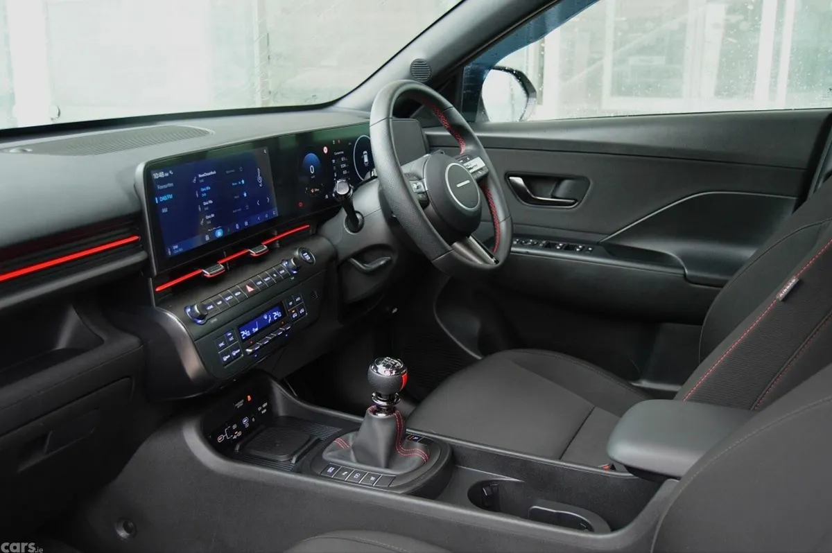 Hyundai KONA MPV, Petrol, 2025, White