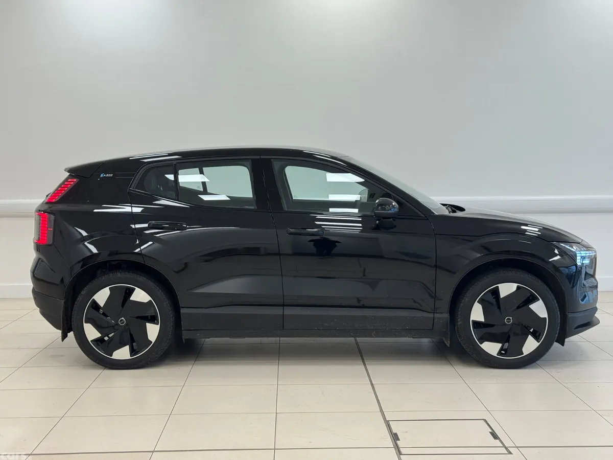 Volvo EX30 Estate/Jeep, Electric, 2024, Black