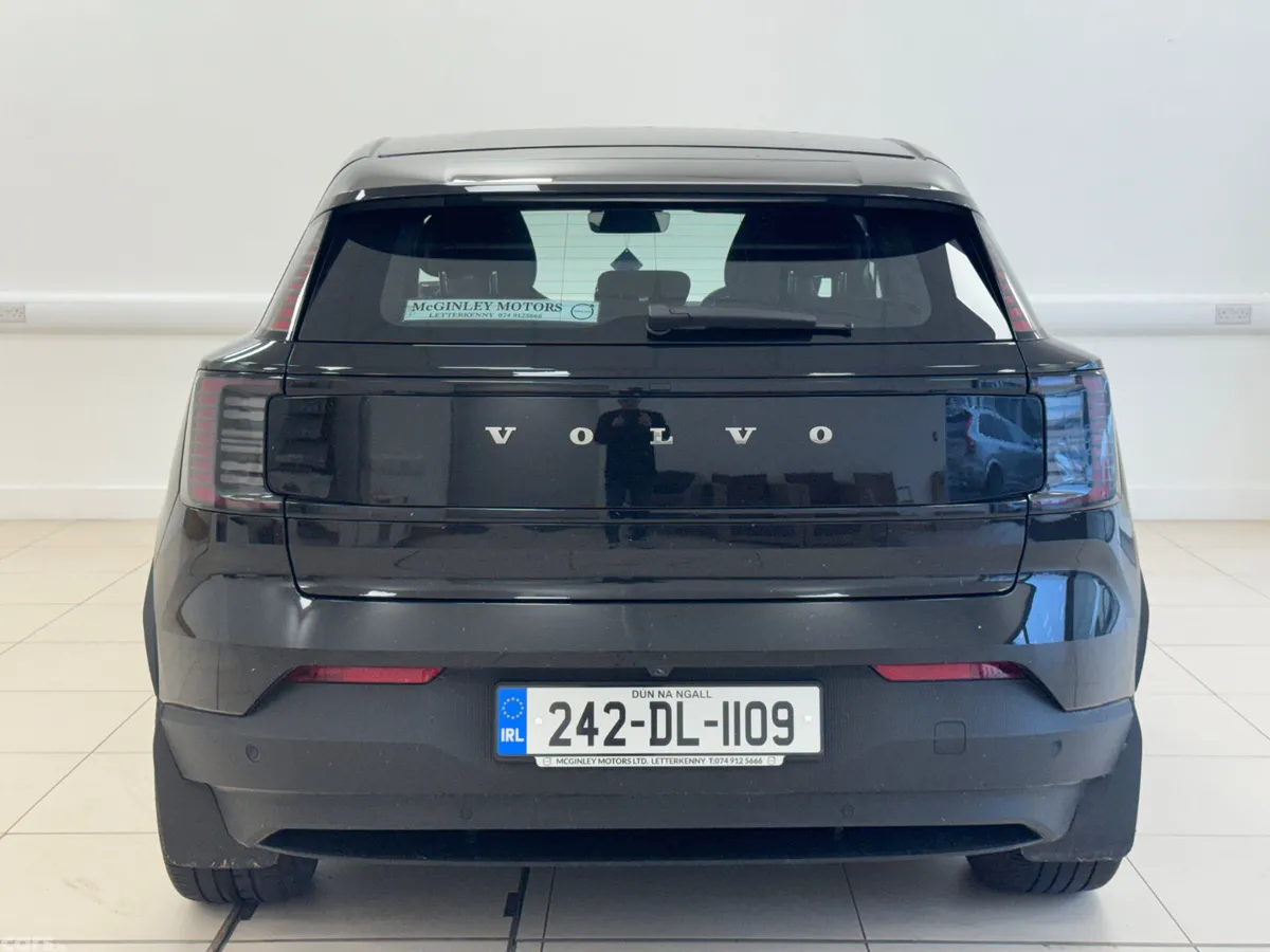 Volvo EX30 Estate/Jeep, Electric, 2024, Black