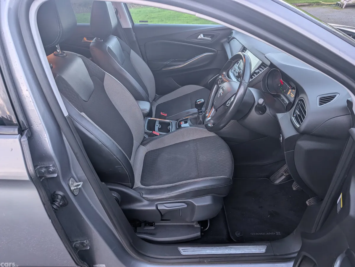 Opel Grandland X SUV, Diesel, 2018, Grey