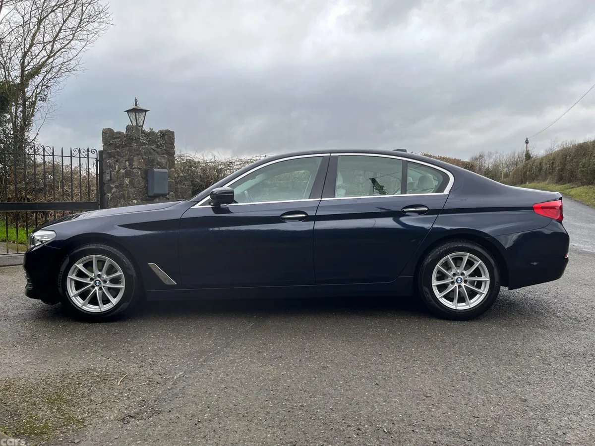 BMW 5-Series Saloon, Diesel, 2018, Blue