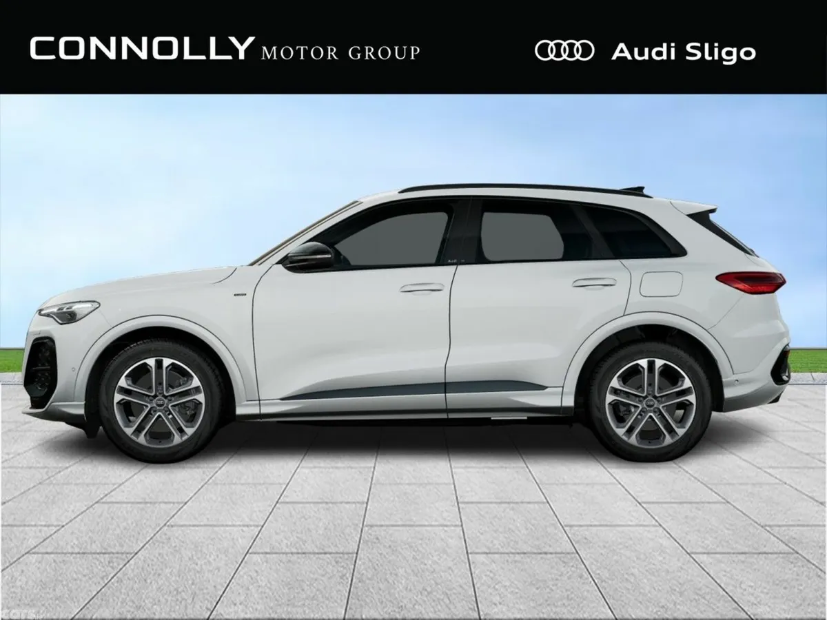 Audi Q5 SUV, Petrol Plug-in Hybrid, 2027, White