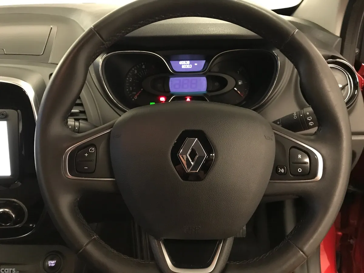Renault Captur Hatchback, Diesel, 2019, Red