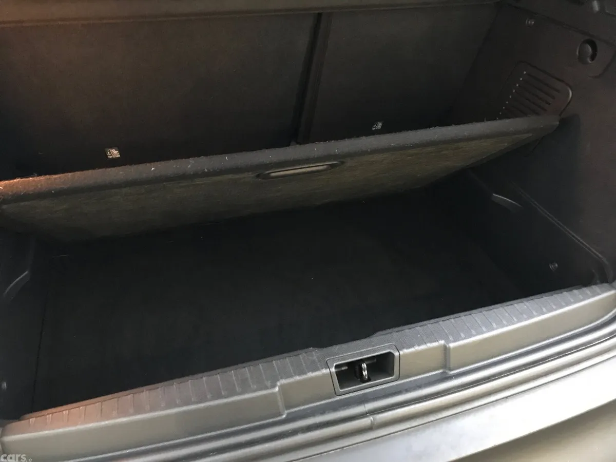 Renault Captur Hatchback, Diesel, 2019, Red