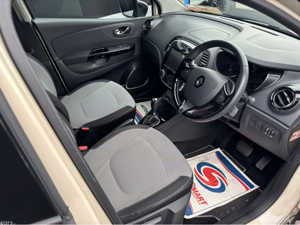 Renault Captur Hatchback, Petrol, 2016, White