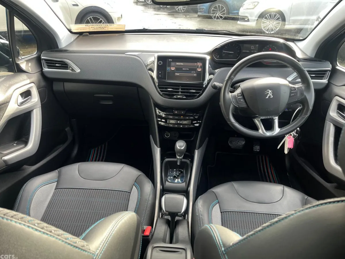 Peugeot 2008 Hatchback, Petrol, 2016, Grey