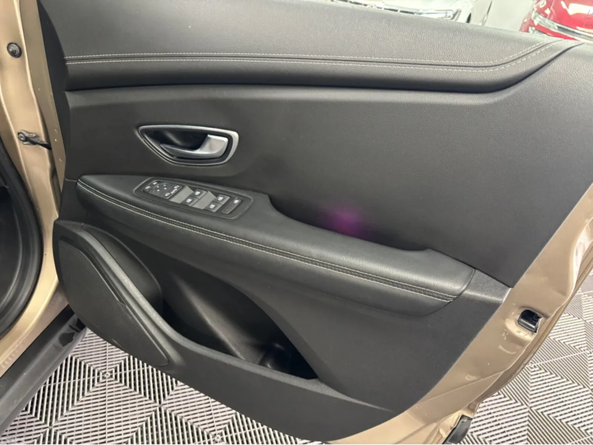 Renault Grand Scenic Hatchback, Diesel, 2018, Brown