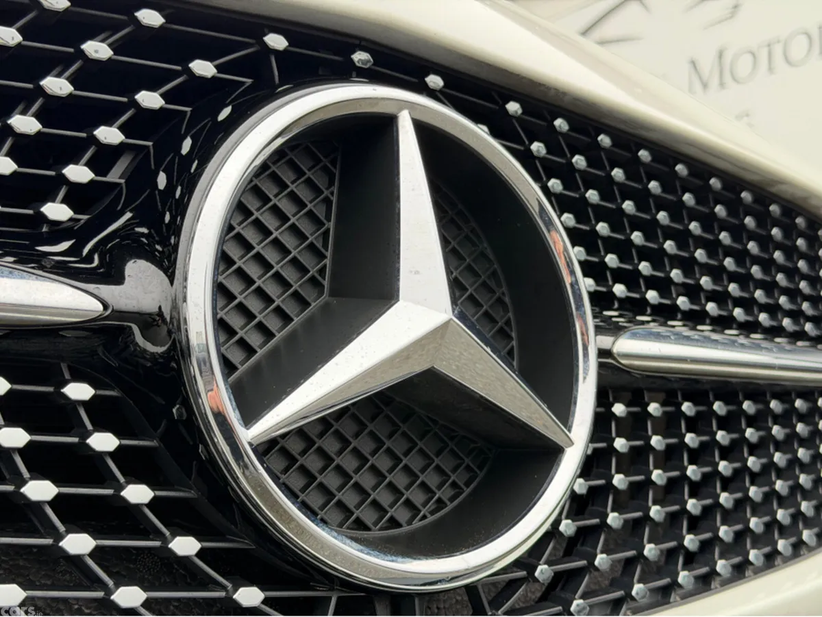 Mercedes-Benz A-Class Hatchback, Petrol, 2018, White