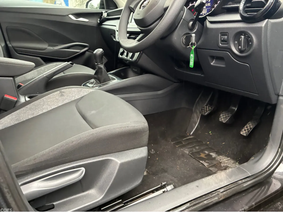 Skoda Fabia Hatchback, Petrol, 2023, Black
