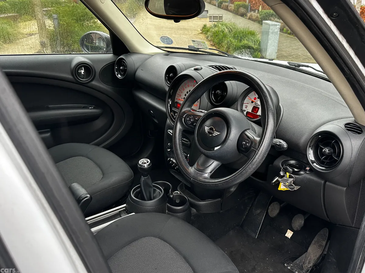 Mini One Estate/Jeep, Diesel, 2013, White