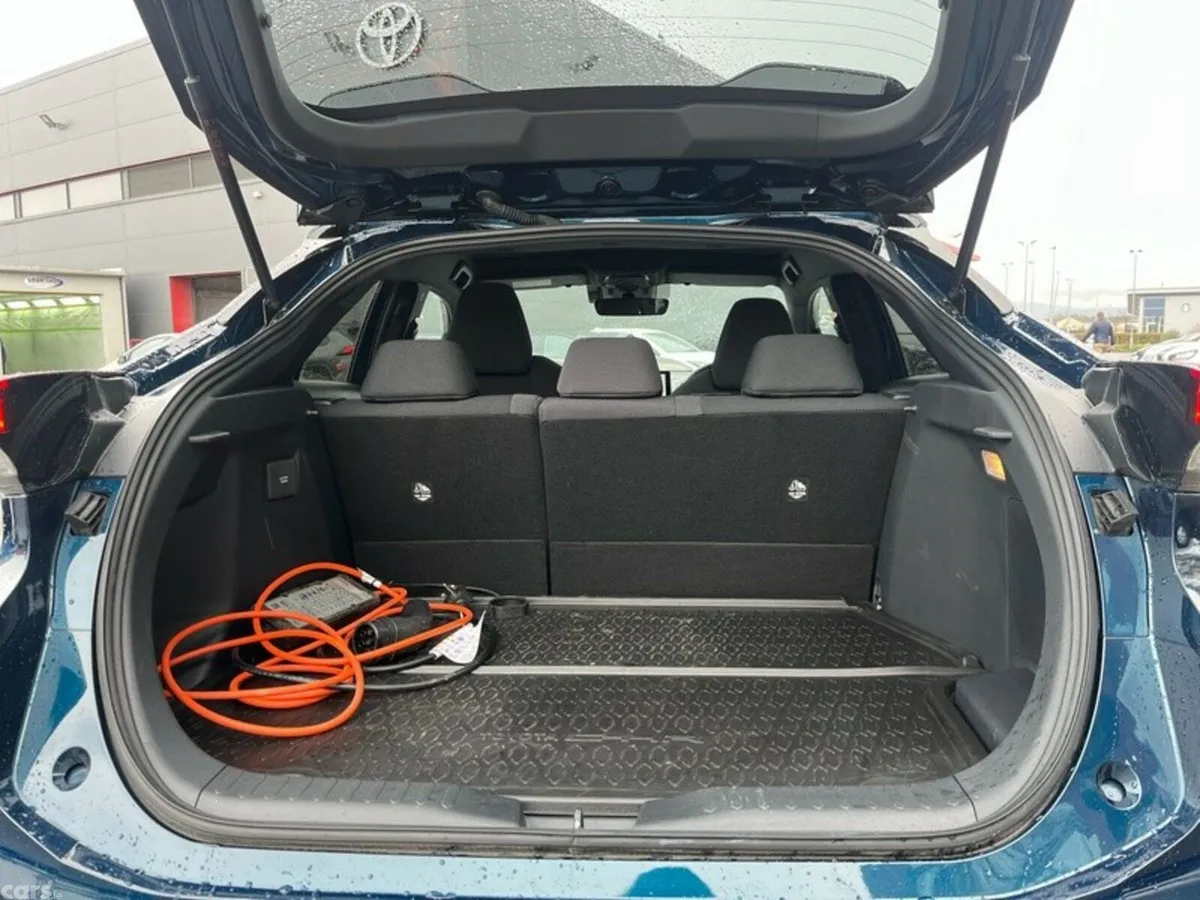 Toyota C-HR Hatchback, Petrol Plug-in Hybrid, 2025, Blue
