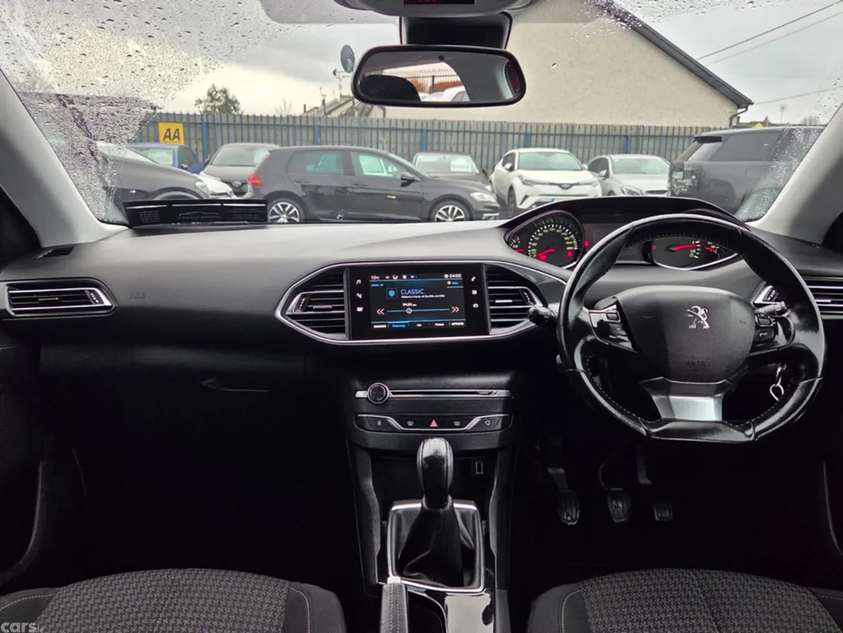Peugeot 308 Estate, Diesel, 2018, Red