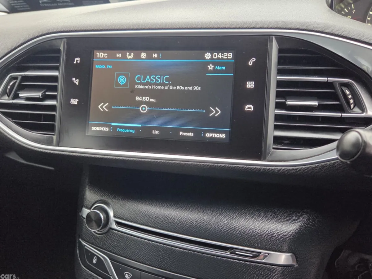 Peugeot 308 Estate, Diesel, 2018, Red