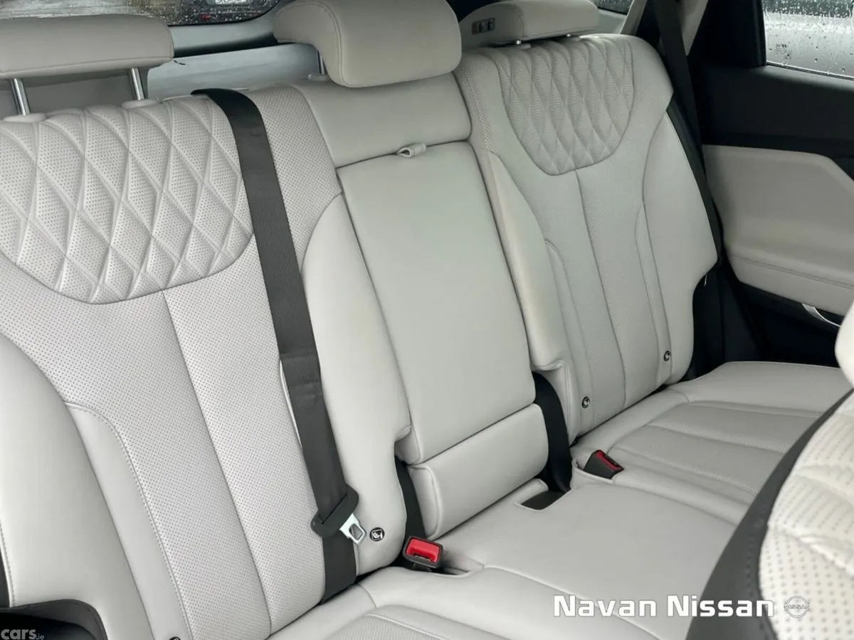 Hyundai Santa Fe SUV, Petrol Plug-in Hybrid, 2022, Grey