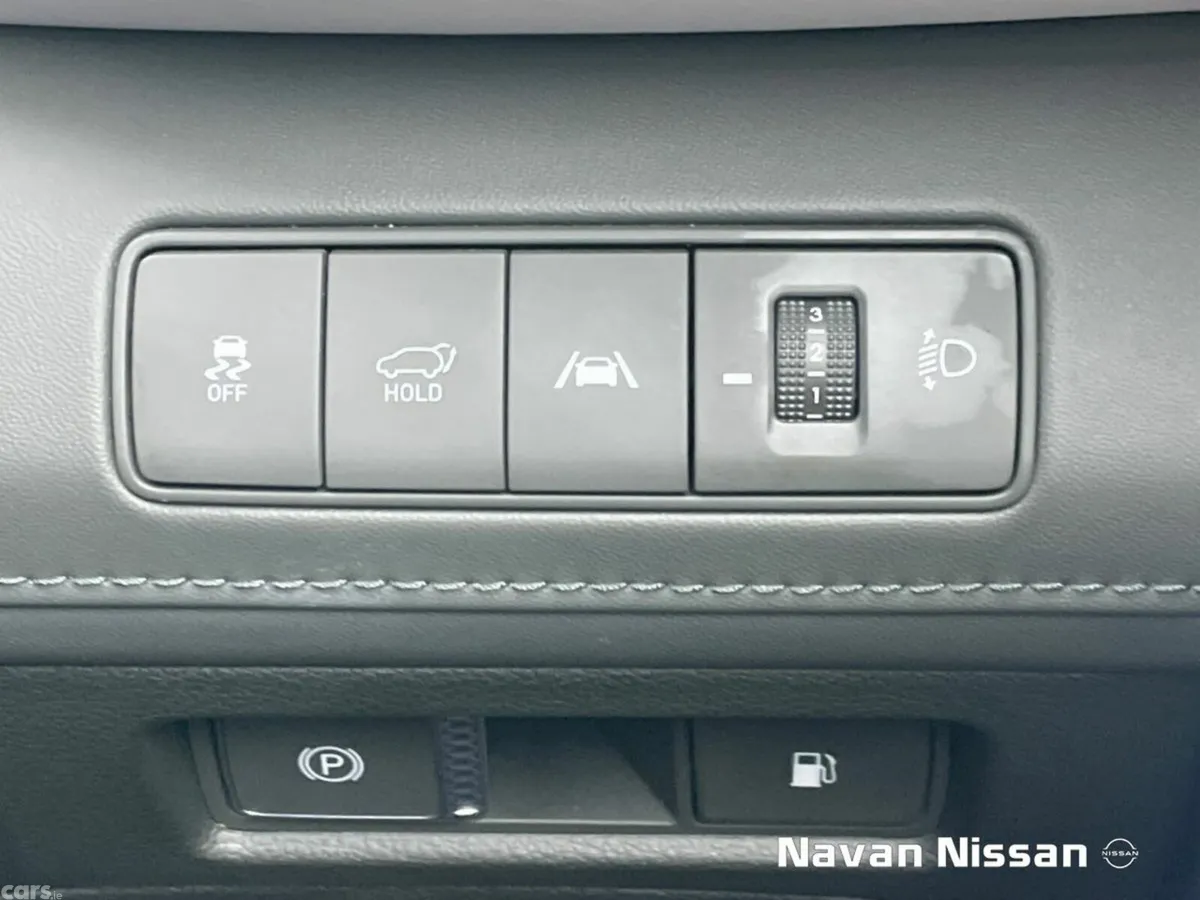 Hyundai Santa Fe SUV, Petrol Plug-in Hybrid, 2022, Grey