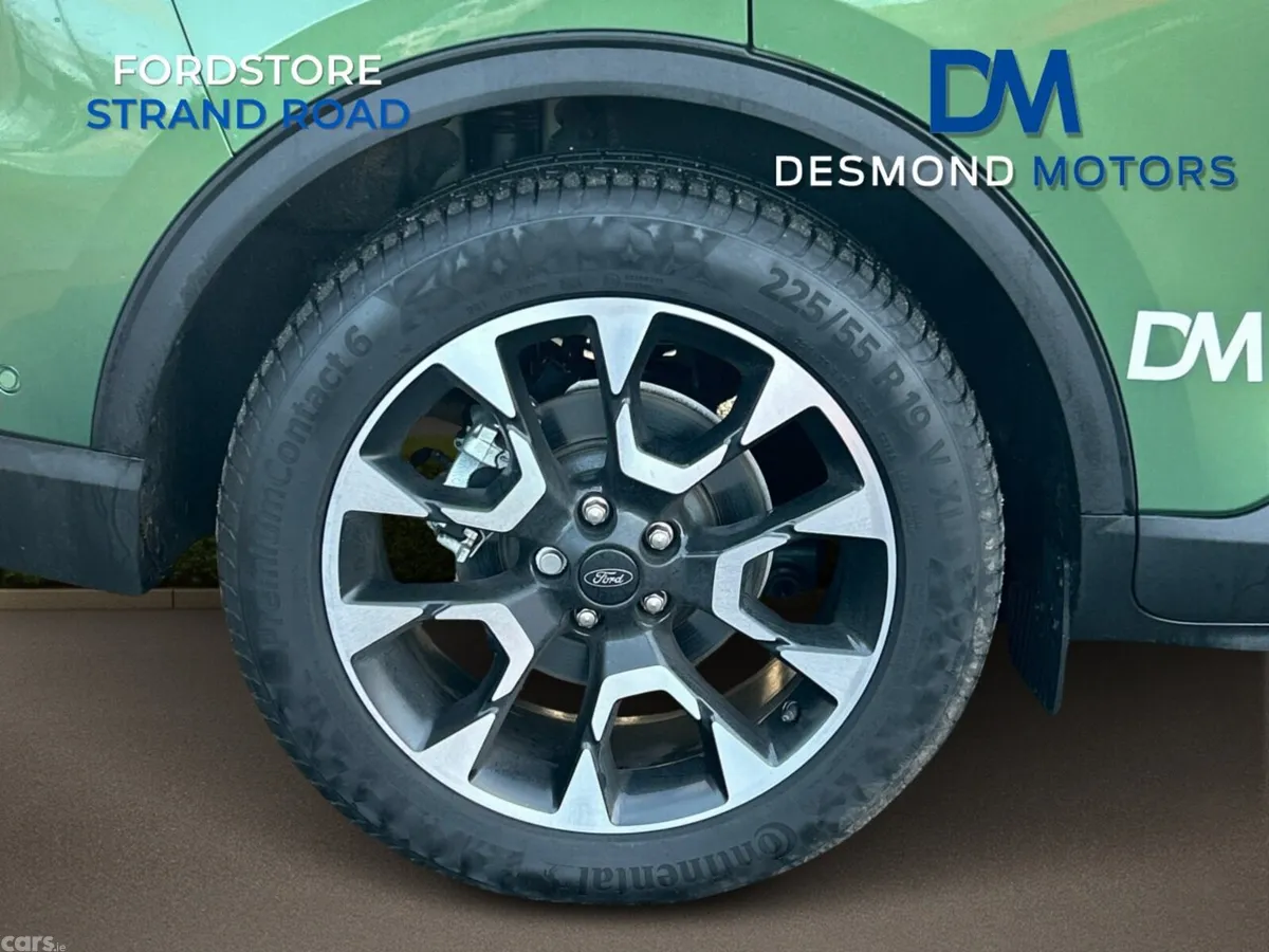 Ford Kuga SUV, Petrol Hybrid, 2025, Green
