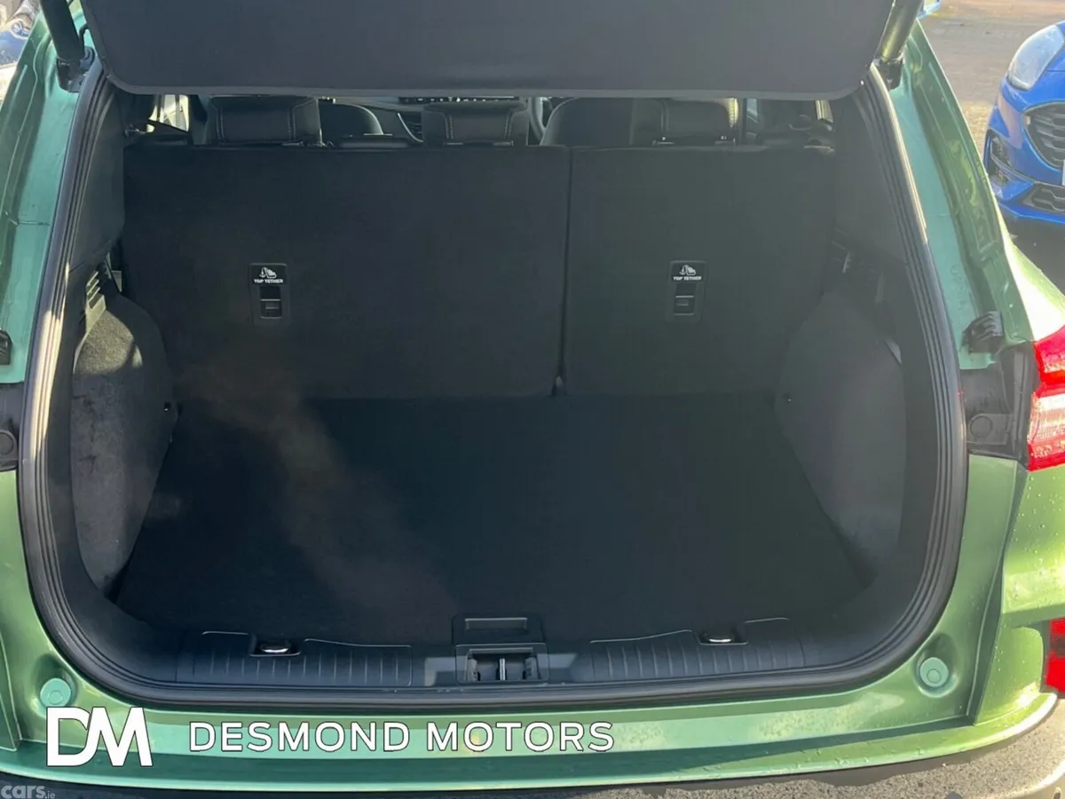 Ford Kuga SUV, Petrol Hybrid, 2025, Green
