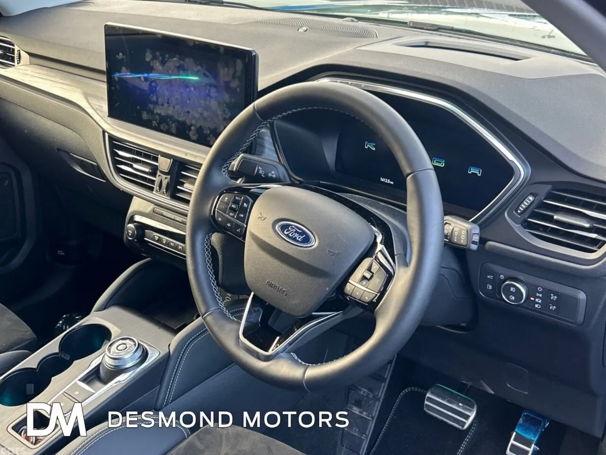 Ford Kuga SUV, Petrol Hybrid, 2025, Green