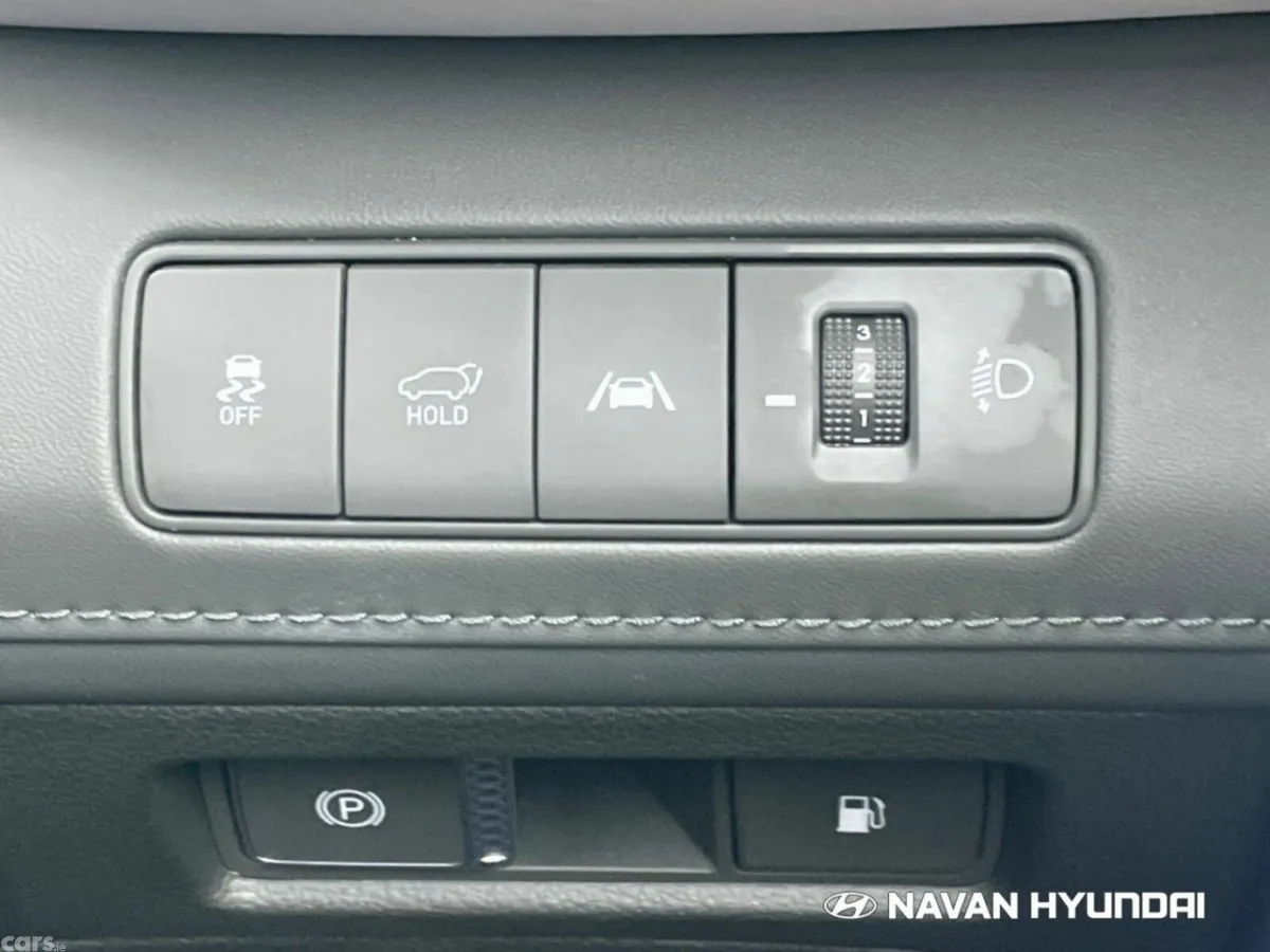 Hyundai Santa Fe SUV, Petrol Plug-in Hybrid, 2022, Grey