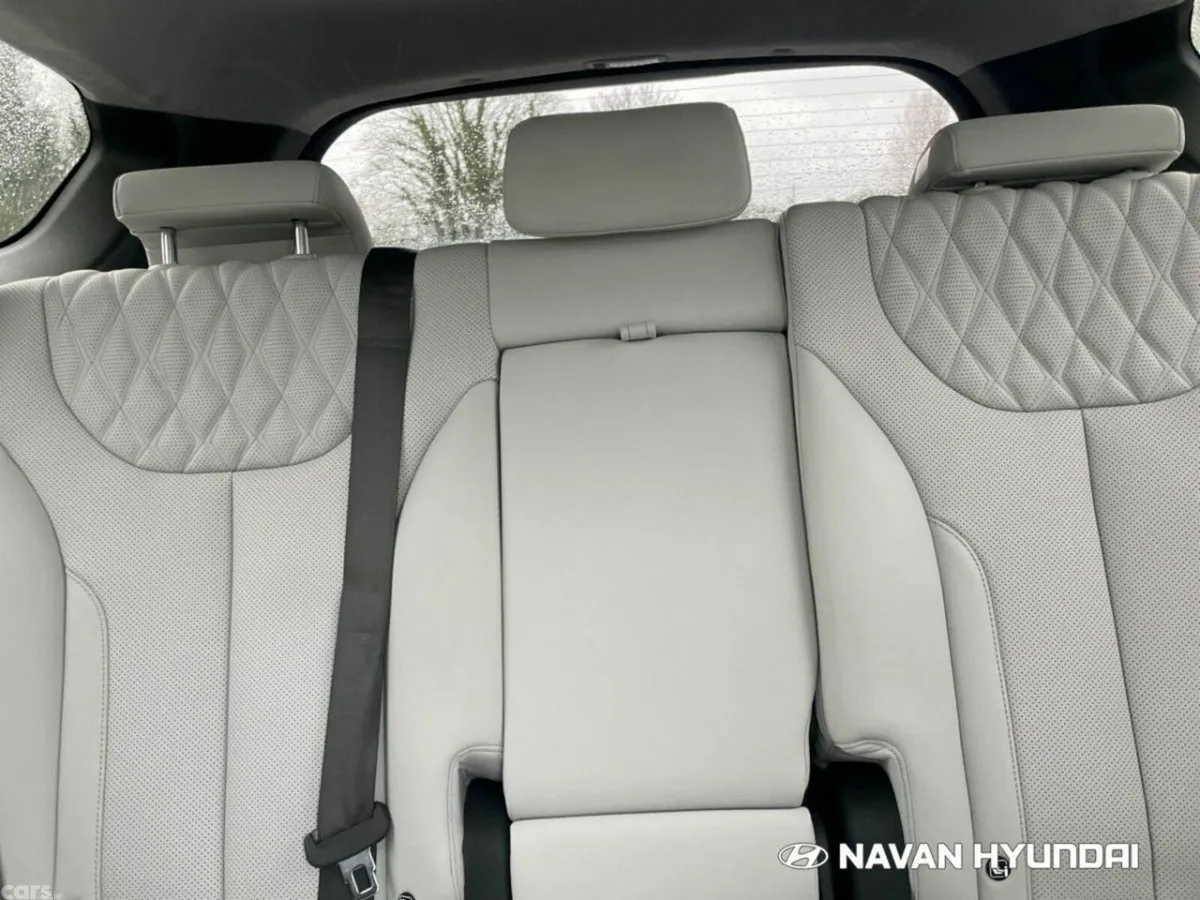 Hyundai Santa Fe SUV, Petrol Plug-in Hybrid, 2022, Grey