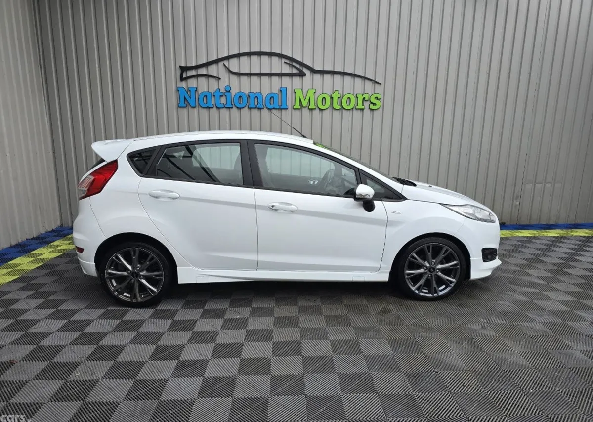 Ford Fiesta Hatchback, Petrol, 2017, White