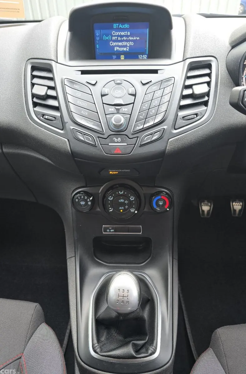 Ford Fiesta Hatchback, Petrol, 2017, White