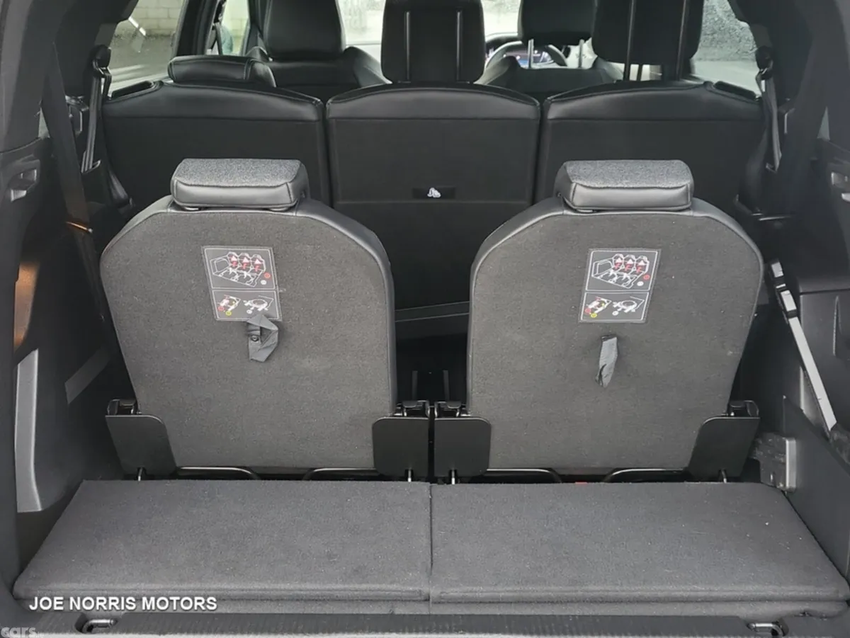 Peugeot 5008 SUV, Diesel, 2024, Grey