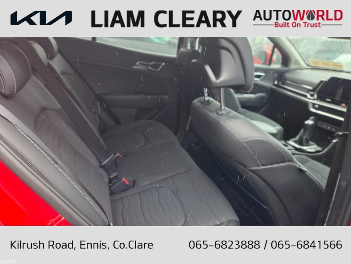 Kia Sportage MPV, Diesel Hybrid, 2024, Red