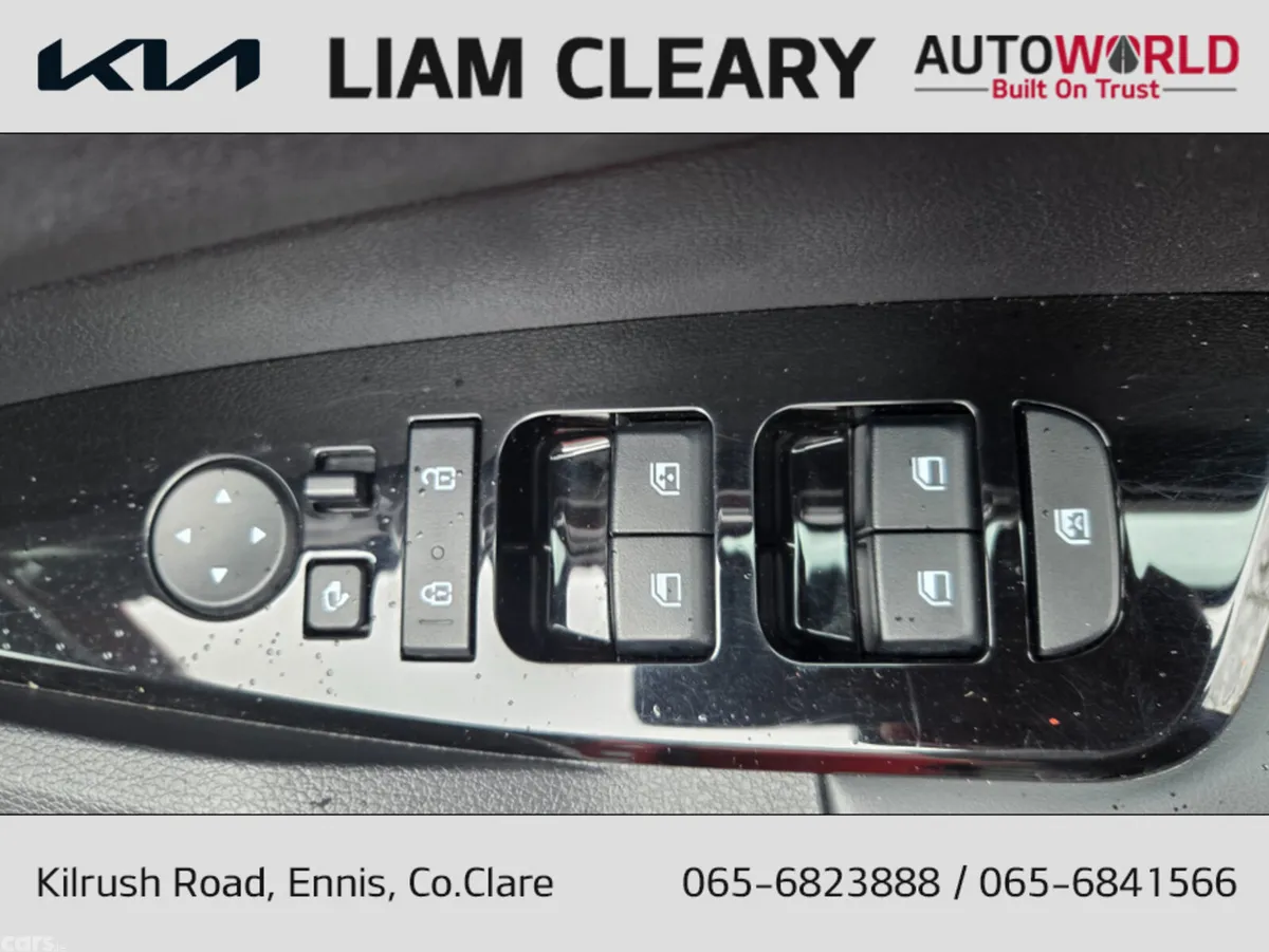 Kia Sportage MPV, Diesel Hybrid, 2024, Red