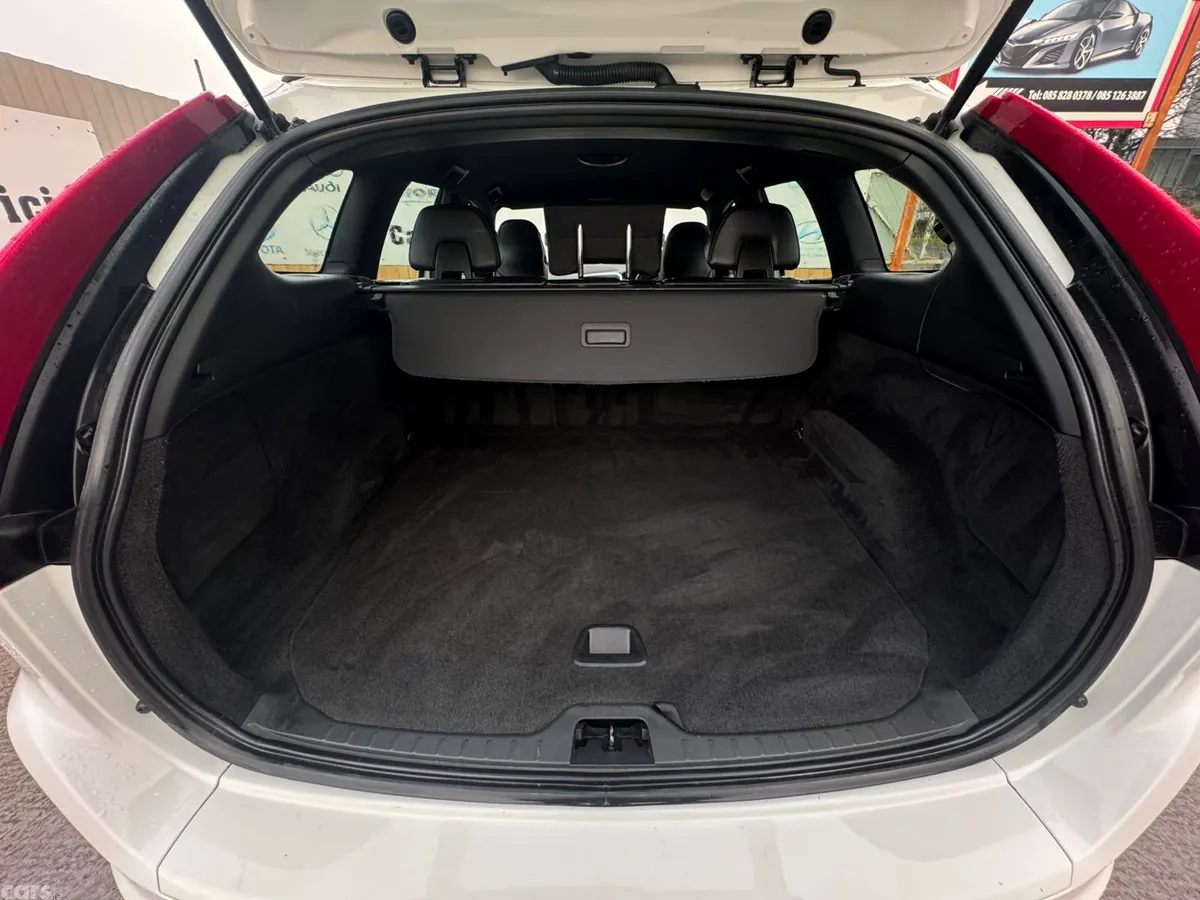 Volvo XC60 SUV, Diesel, 2014, White